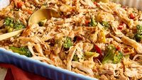 Pui Teriyaki la tavă, preparată într-un singur vas / Rețeta rapidă care combină orezul, legumele și puiul într-un preparat complet