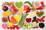 5 alimente banale care pot susține sănătatea inimii mai mult decât multe diete complicate / Fructe de pădure, cafea, ceai și încă două alimente recomandate de specialiști