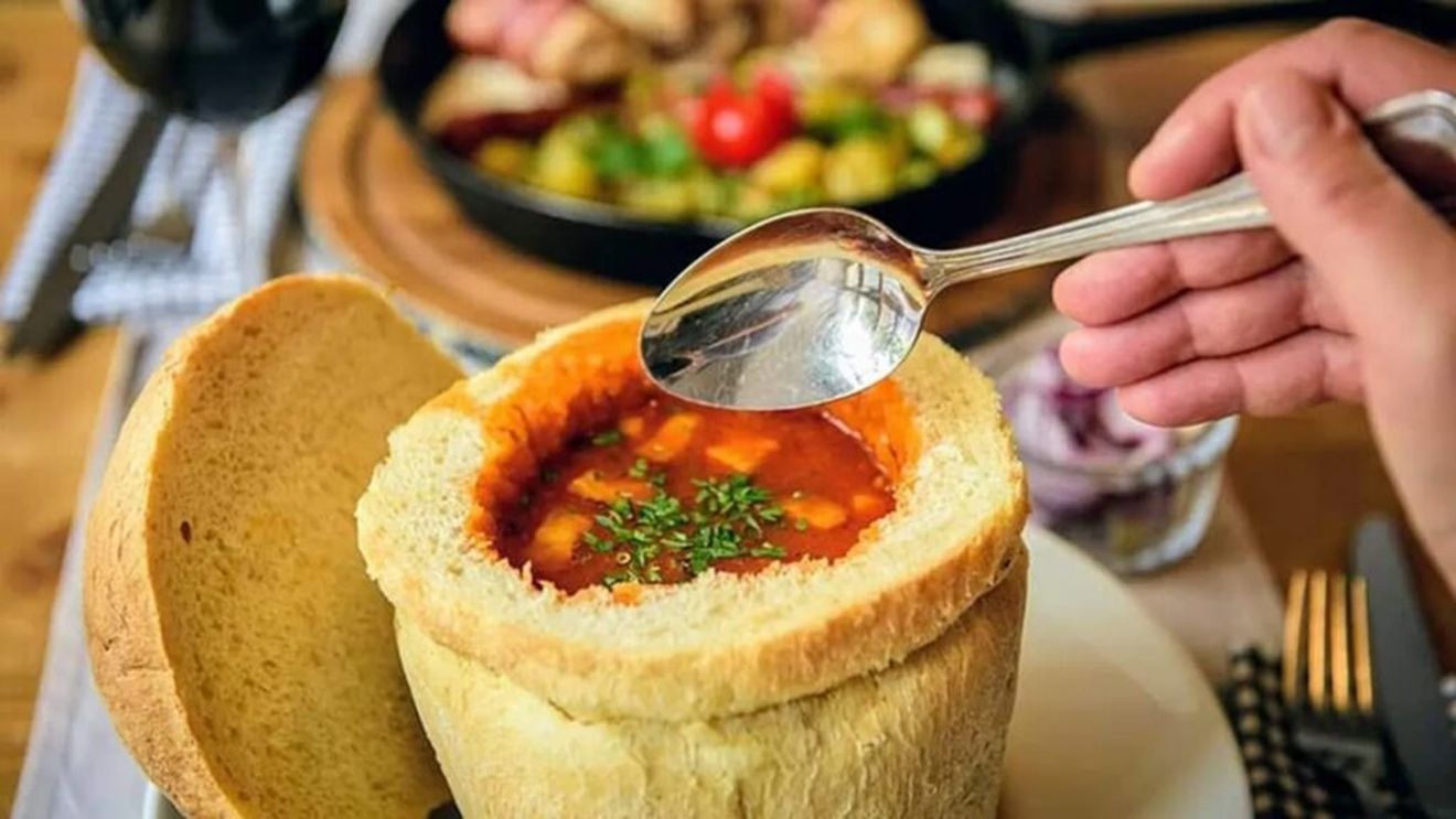 Curtea de Apel Alba anulează o regulă impusă de Primăria Sibiu / Restaurantele pot avea terase chiar dacă sunt în litigiu cu autoritățile