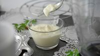 Maioneza japoneză, ingredientul secret din multe rulouri sushi / Cum o prepari acasă în doar 5 minute