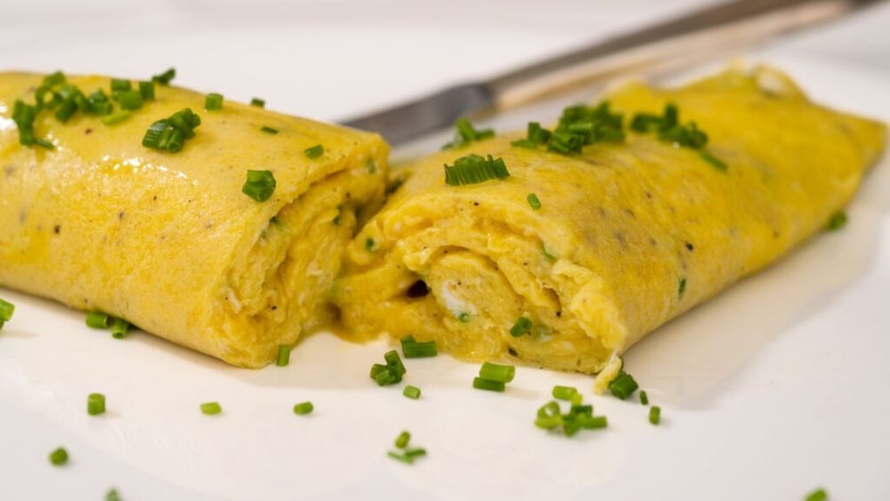 Lecții de omletă și de viață de la bucătarul francez Jacques Pépin, la 89 de ani: „Greșeala nu există. Mănânci și încerci din nou” / Bonus: trucul bucătarului pentru cel mai fin preparat din ouă