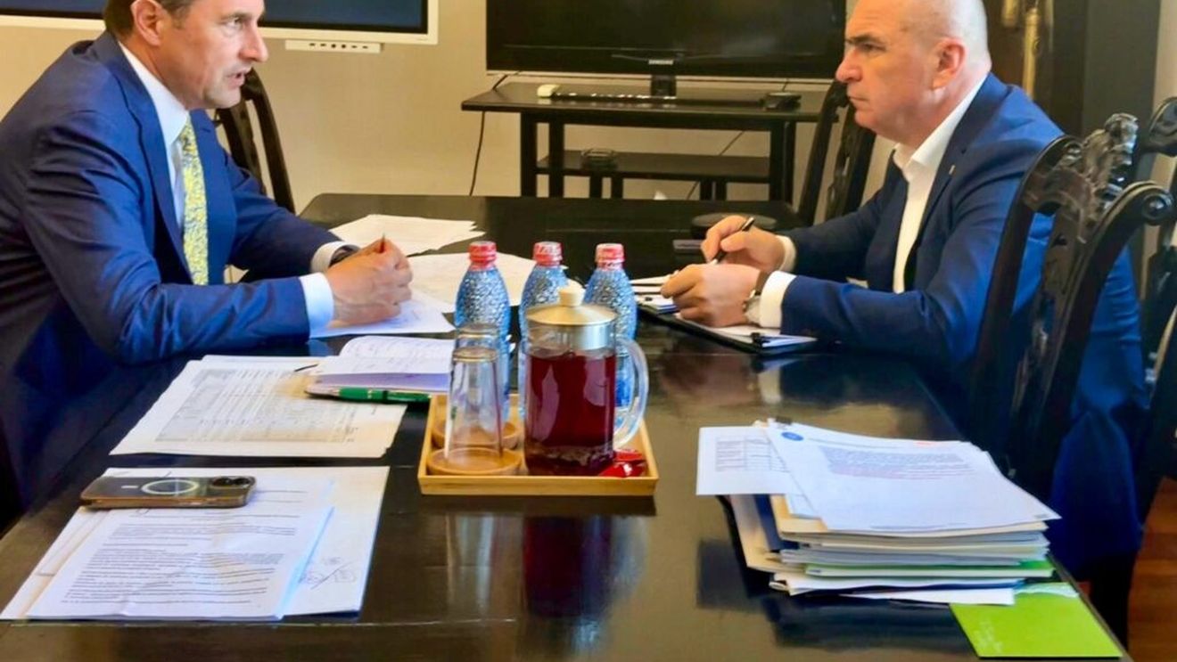 Tanczos Barna anunță măsuri pentru sectorul porcin și piața laptelui după întâlnirea cu Ilie Bolojan: „Plata subvențiilor este prioritatea zero”