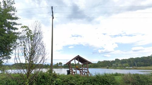 Peștii dintr-o baltă de pescuit din Maramureș mor din cauza lipsei oxigenului / Valea Arieșului a secat complet