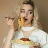 Te balonezi după ce mănânci pâine sau paste? Nu înseamnă neapărat că glutenul este cauza. 8 posibile explicații