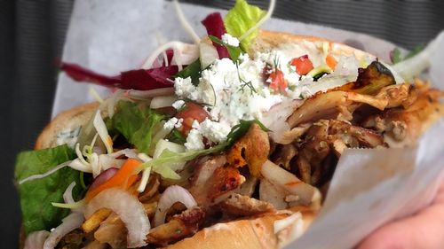 Oraș din India, inclus pe lista UNESCO a orașelor gastronomice / Printre preparatele emblematice se numără kebaburile extrem de fragede, biryani-ul gătit lent și tehnica „dum pukht”