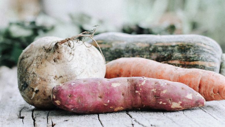 8 legume pe care bunicii le păstrau toată iarna fără borcane și congelator. Se pot cultiva și depozita luni întregi