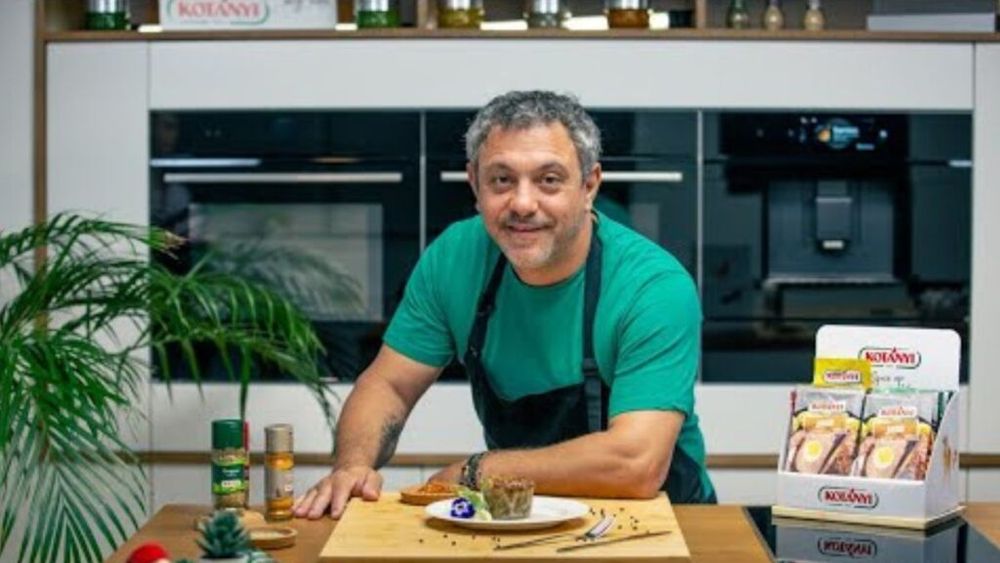 Lovitură pentru Sorin Bontea/ Fostul jurat „Chefi la cuțite” trebuie să plătească 100.000 de euro postului Antena 1