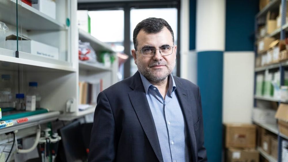 A crescut într-o cofetărie și a ajuns să schimbe medicina. Biologul Eduard Batlle este coautorul unei molecule anticancer vândute cu 7 miliarde de euro / Tratamentul ar putea schimba lupta cu cancerul