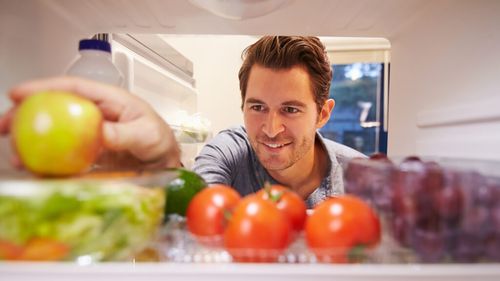 Temperatura corectă în frigider: ghid complet de organizare / Unde se păstrează fiecare aliment