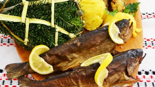 Publicație americană: Recomandăm România / Din gastronomia țării: Storceag în Delta Dunării, supa tradițională cu salam picant și sarmale cu carne de capră în Buzău, păstrăv afumat tradițional în cetină de brad