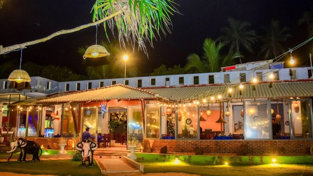 Angajatorii au început recrutările pentru sărbătorile de Paște: Se caută angajați în retail, turism, industria alimentară sau divertisment/ Salariul mediu variază între 3.500 și 5.000 de lei pe lună