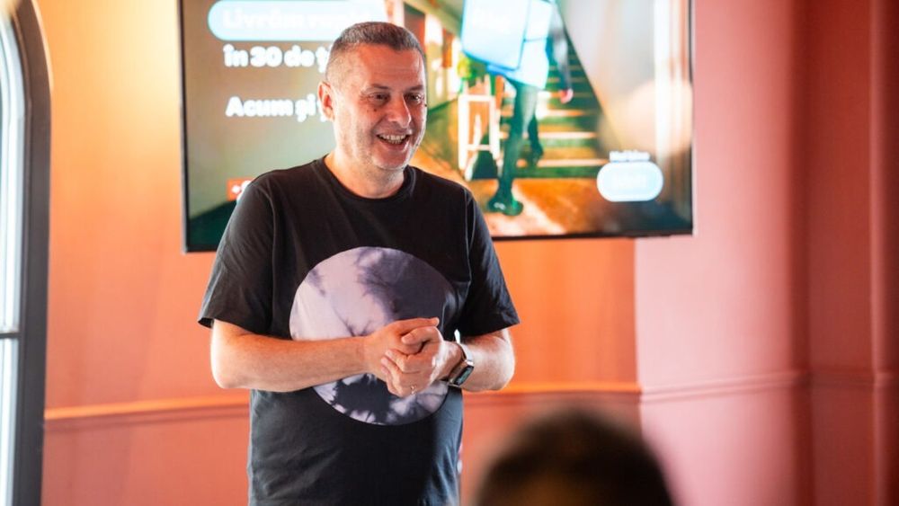 VIDEO | Alin Șerban, general manager Wolt România:  „Comenzile de mâncare asiatică sunt în creștere. Vorbim de o tendință” / „Vrem să deschidem un hub tech la Timișoara. Într-un timp relativ scurt vom putea să creștem echipa existentă și să angajăm oameni noi”