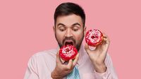 De ce apar poftele intense de dulce atunci când reduci carbohidrații / Ce recomandă specialiștii, dacă ai început o dietă low-carb