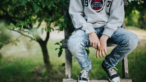 Studiu: Adolescenții miros a capră și brânză, iar bebelușii miros a violete