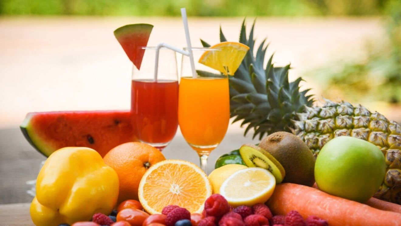 Dieta cu sucuri, între detoxifiere și risc nutrițional / Cum să alegi o cură eficientă și sigură, fără a-ți pune sănătatea în pericol / Sfaturile experților