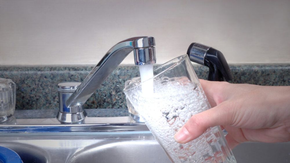 Alba: Concentraţia de cloruri din râul Mureş a scăzut şi sunt ridicate restricţiile de utilizare a apei