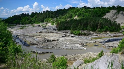 Mureş: Starea de alertă în localităţile de pe Târnava Mică afectate de poluarea cu sare, prelungită / Lucrările la sistemele de filtrare și tratare a apei sunt în grafic și vor fi puse în funcțiune a finele lunii noiembrie