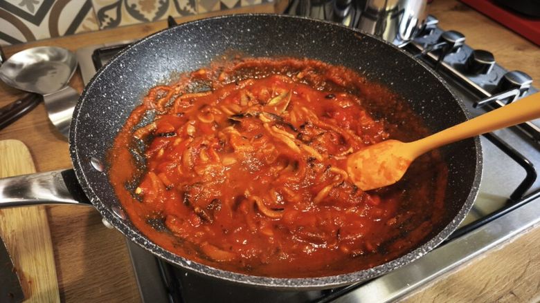 Sos proaspăt de roșii „al pomodori”, pentru cele mai bune și mai autentice paste/ Rețeta tradițională italiană, în stilul lui chef Richard Abou Zaki/ O prepari în 30 de minute