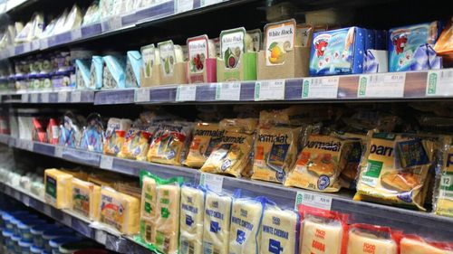 STUDIU | În faţa inflaţiei, 46% dintre români cumpără doar strictul necesar, iar 89% dintre cheltuieli se duc pe produse alimentare