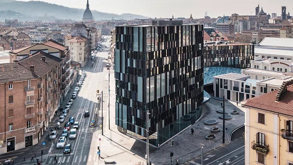 Muzeul Lavazza de la Torino, la doi pași de Consulatul României, o experiență care pornește de la povestea familiei, te poartă prin universul cafelei, apoi la final guști ceva ce nici nu ți-ai imaginat vreodată