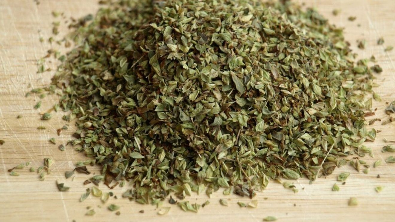 Oregano retras din rețelele Penny, Carrefour şi Auchan. Este produs de Eurosalt Manufacturing SRL și conţine compuşi toxici. Nu trebuie consumat și se poate returna fără bon