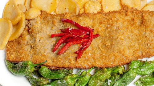 Rețetele Juanitei | Șnițel asturian, un concurent puternic pentru preparatul clasic austriac/ Cachopo, preparat în această regiune din Spania este vedeta oricărui restaurant de aici