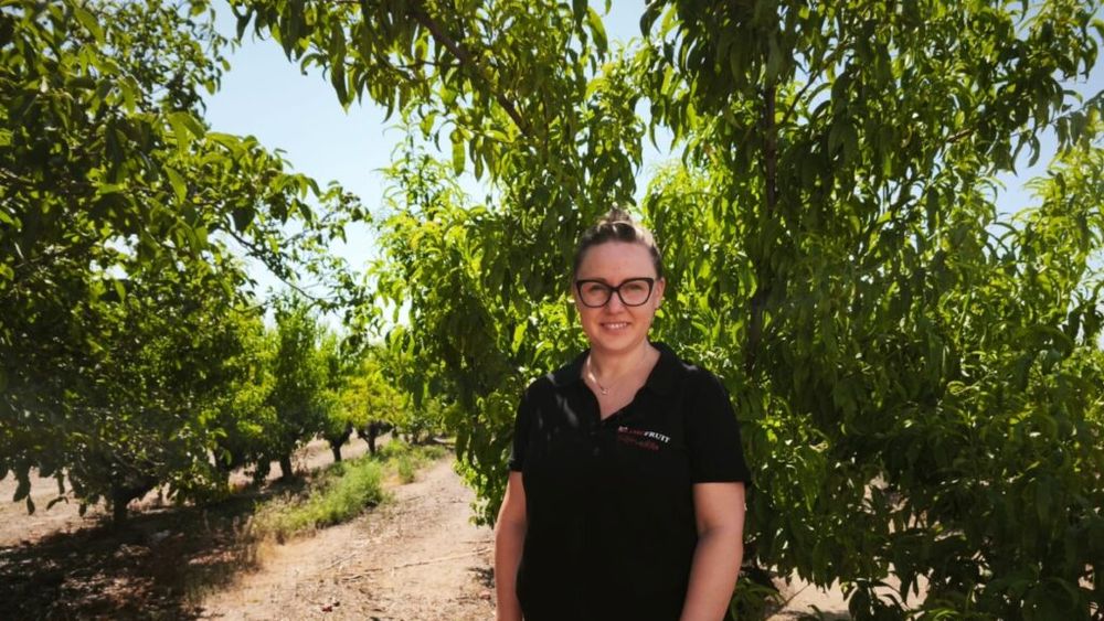 VIDEO | De la Sarmale la Tapas - Ep. 3 | Anamaria Tifu, fermieră în Catalonia: Socrul meu are pătrunjel proaspăt în grădină și de câte ori îmi aduce mă întorc în copilărie, simt mirosul mâinilor mamei după ce făcea ciorbă sau tocăniță