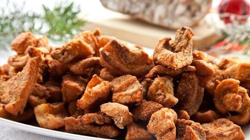 Top rețete tradiționale românești cu carne de porc pentru sărbători/ Idei de preparate clasice, de la sarmale la friptură de porc, ideale pentru mesele de sărbători