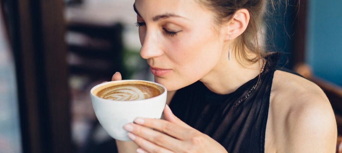 Cold brew sau cafea fierbinte? Ce variantă este mai sănătoasă pentru rutina de dimineață / Explicația nutriționiștilor