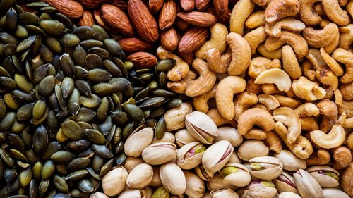 Snacks-uri care te ajută să slăbești / Reduc apetitul și ajută la arderea grăsimilor, dar până la urmă cantitatea face diferența