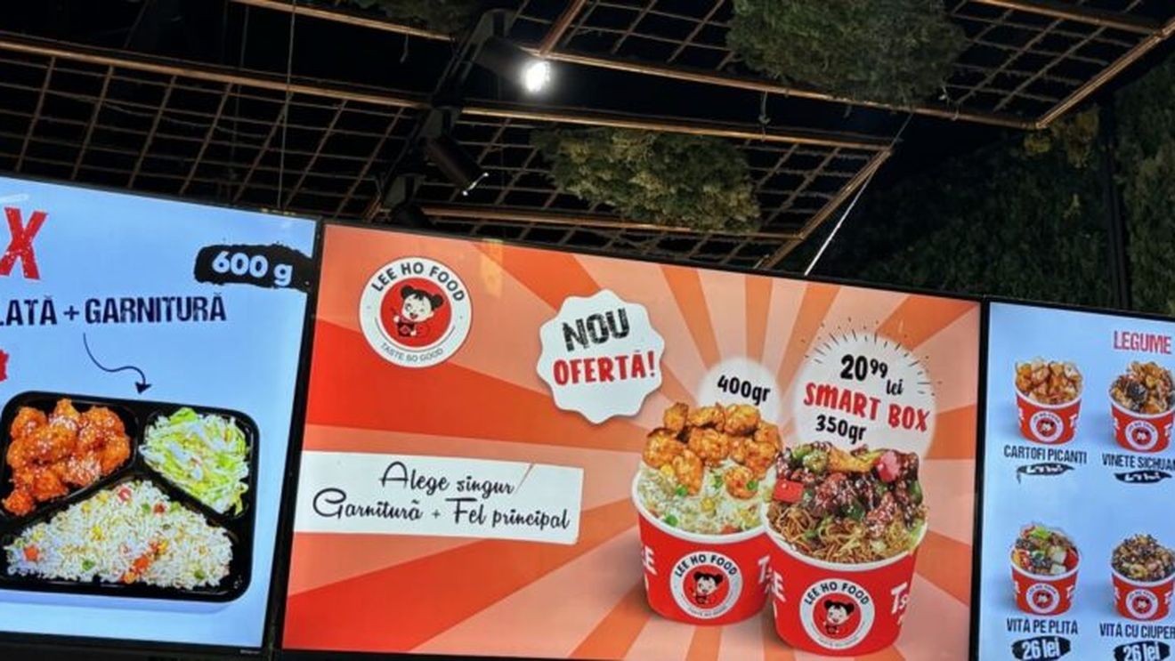 OPINIE | Politică și mâncare: Vestea demisiei lui Klaus Iohannis, primită după un prânz cu vită, legume, creveți și orez servit la un fast food asiatic