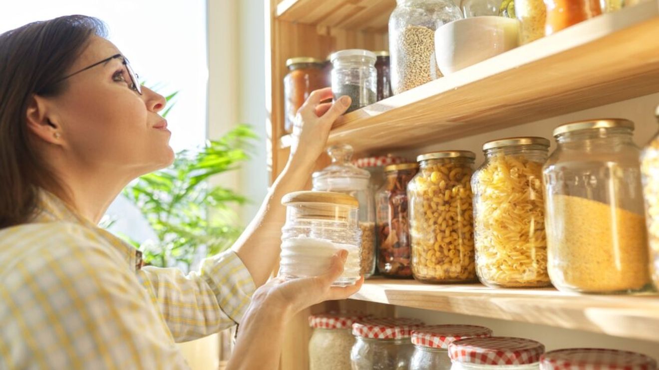 Alimente care să nu-ți lipsească din cămara/Te vor ajuta să încropești o masă rapidă, în orice situație