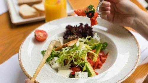 Sunt student, ce mănânc? Carmen: „Ca student, e bine să nu ai preferințe culinare, să nu fii mofturos” / De când a început studenția, Carmen afirmă că încearcă să nu mai risipească mâncarea