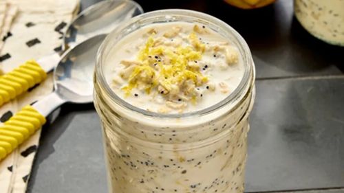 Fulgi de ovăz cu lămâie și semințe de mac / Un mic dejun bogat în proteine, pregătit de seara