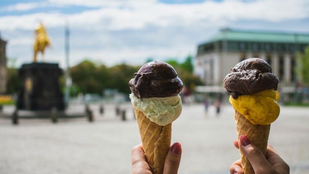 Adevărul despre înghețata fără zahăr: conține grăsimi, alcooli de zahăr și destule calorii/Citiți cu atenție eticheta de pe ambalajul înghețatei fără zahăr și mâncați-o cu moderație, pentru a evita balonarea, diareea și… îngrășarea