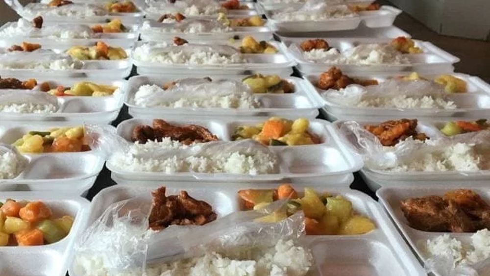 Intoxicație alimentară la o grădiniță din Oradea/Amendă de 20.000 de lei și oprirea temporară a activității, pentru firma Trattoria Seminarii, care livrează mâncare Grădiniței Aleodor