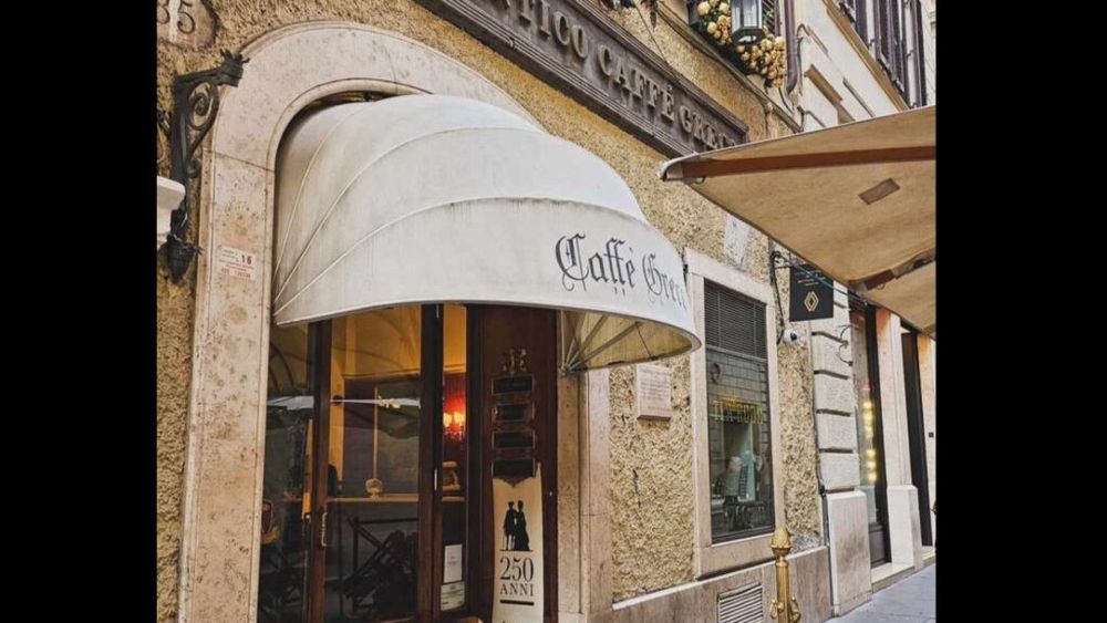 Cea mai veche cafenea din Roma, Antico Caffè Greco, a fost închisă, după un litigiu care a dus la evacuarea proprietarilor / De-a lungul timpului, Charles Dickens, Audrey Hepburn și Sophia Loren au trecut pe aici / Chiar și Giacomo Casanova amintește în memoriile sale o „întâlnire romantică” în acest loc