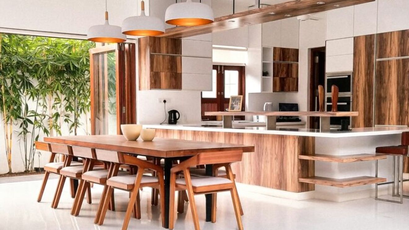 Te gândești să renovezi? Noul trend este „open kitchen”, indiferent de suprafața apartamentului. Avantajele și dezavantajele fiecărui tip de bucătărie