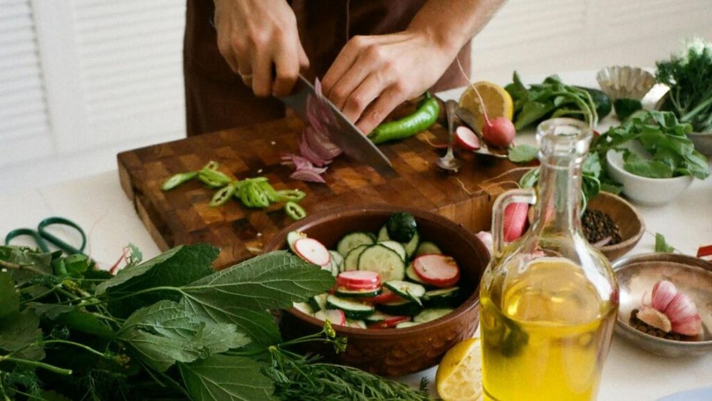 Vrei să fii sănătos și la 70 de ani? / Un nou studiu arată cât de importantă este dieta pentru a înainta în vârstă fără probleme de sănătate 