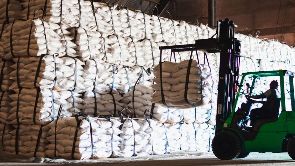 Piața zahărului: Ucraina a exportat o cantitate record de 108.000 de tone în luna mai / Grupul francez Cristal Union vrea să îşi dubleze exporturile în sezonul 2024/25