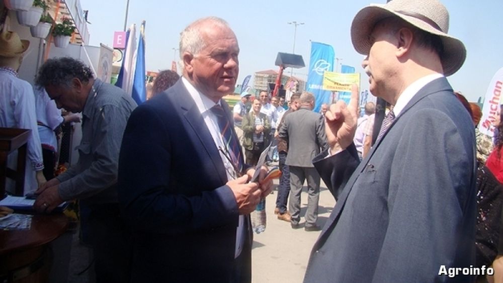 Marele șef al fermierilor - de la xenofobie la delapidare