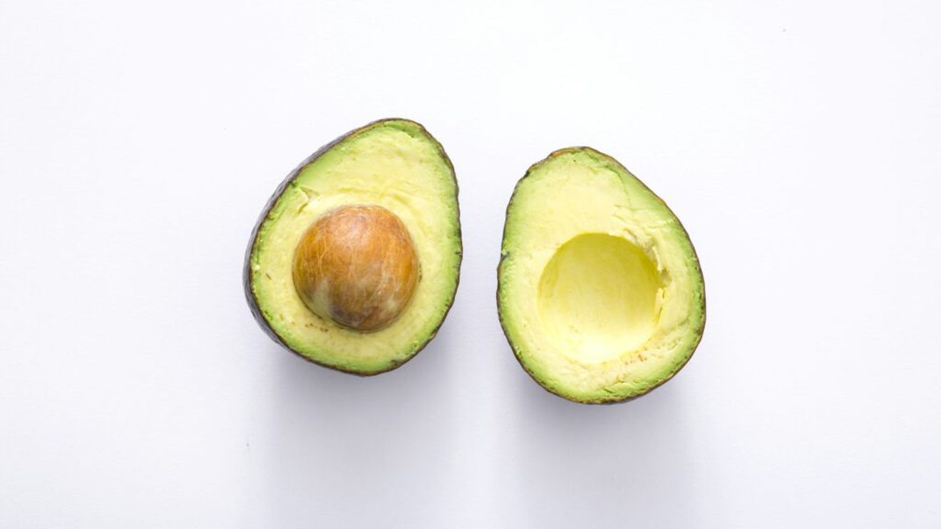Avertisment pentru consumatori: Cercetătorii au identificat fraude pe piața uleiului de avocado / Aproape 90% dintre produsele analizate ridică suspiciuni