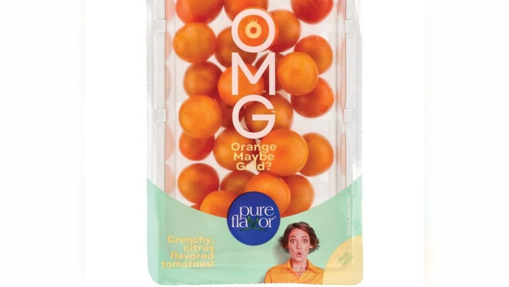 O companie producătoare de legume din Canada a scos pe piață roșia cu aspect de portocală, premiată la Bruxelles