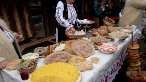 Alimentul de bază al țăranului român, din urmă cu 100 de ani/Ce erau „cartofii slatinați” sau „păstăi aite”