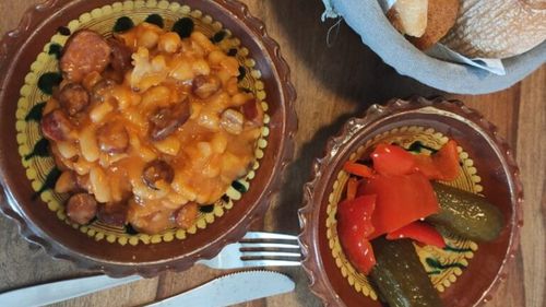 Rețetele Juanitei: Iahnie de fasole cu cârnați, făcută de tata. Și când o prepar eu le place, dar toată familia spune că tata o gătește ”dumnezeiește”