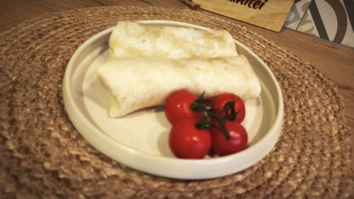 VIDEO FOTO | Rețetele Juanitei | Șaorma rapidă cu resturi de friptură, dacă mai avem prin frigider de la Paște