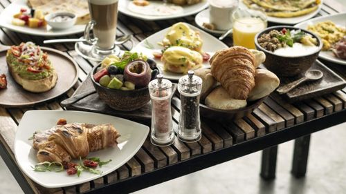 Vacanța la all-inclusive se termină cu kilograme în plus/ Iată ce spun nutriționiștii că ar alege ei de mâncare în astfel de restaurante