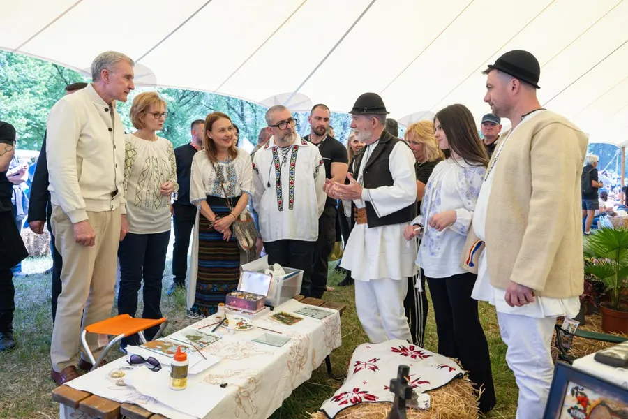 festival-suflet-de-romania-savrasin-majestatea-sa-margareta-productaori locali