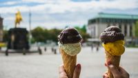 Satul italian cu doar 500 de locuitori care a devenit celebru pentru înghețata sa / Are două gelaterii istorice