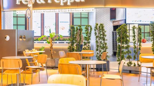 Promenada Mall modernizează zona foodcourt și deschide 8 noi restaurante / Noile unități aduc preparate mexicane, burgeri sau preparate japoneze